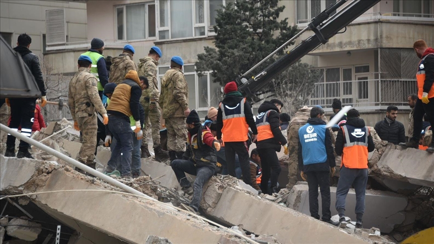 كتلة الاتحاد الوطني الكوردستاني تعبر عن حزنها وتضامنها مع ضحايا الزلزال