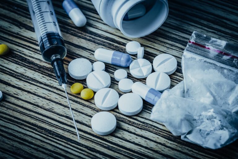 فحص طبي مفاجئ لمنتسبي الداخلية