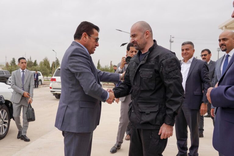 طالباني يستقبل فريق التحقيق الخاص بحادث المطار والأخير يشيد بالأمن في السليمانية