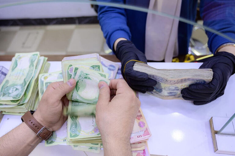 يصفونه بـ ” المجحف ” موظفو الدولة ينتقدون سلم الرواتب الجديد