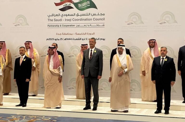 العراق يعقد اتفاقاً مع ارامكو السعودية لتطوير حقل عكاز الغازي