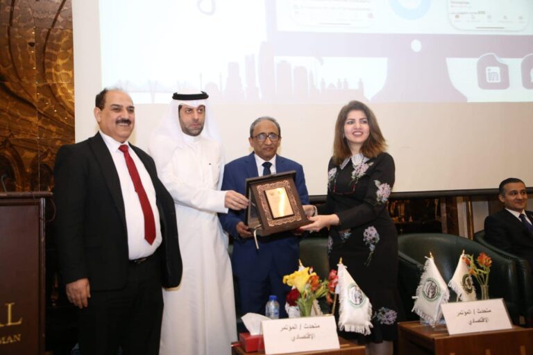 عن بحثها “مراجعة لاهم التغيرات السياسية ” المعموري تمنح درع التميز