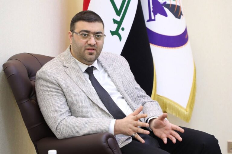 الإعلام تؤكد جاهزية البنى التحتية لاتصالات الهاتف النقال خلال العيد