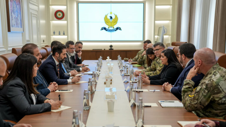 قوباد طالباني يؤكد ضرورة مواصلة الإصلاحات في وزارة البيشمركة