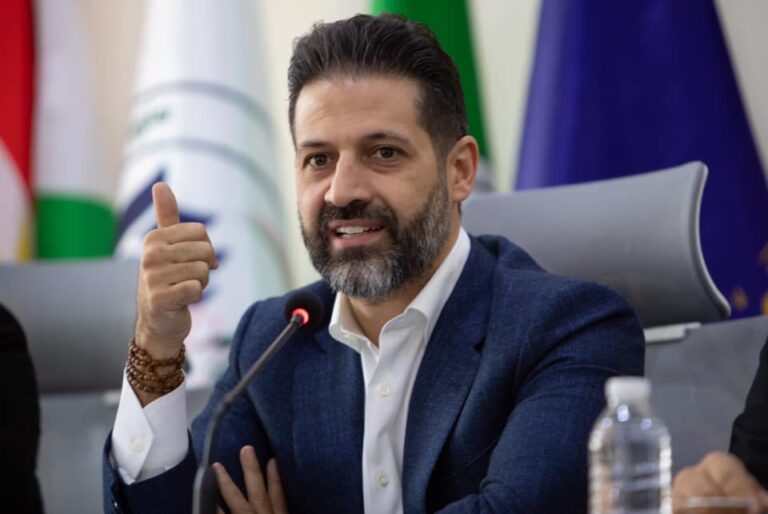 في عيد الصحافة العراقية .. طالباني يشيد بتضحيات الصحفيين