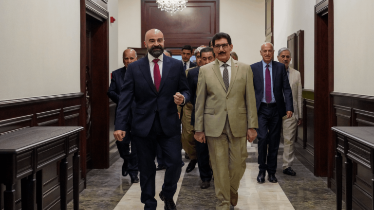 الاتحاد والديمقراطي يبحثان الخلافات الراهنة وتقييم المشكلات