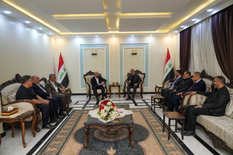 طالباني يؤكد على العمل المشترك ورفضه لسياسة الأكثرية والأقلية