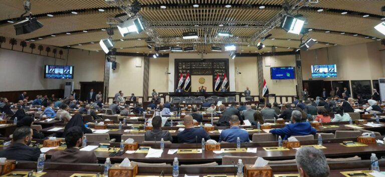 جمع تواقيع نيابية لتشريع قانون يجرم الإساءة للمراجع والرموز الدينية