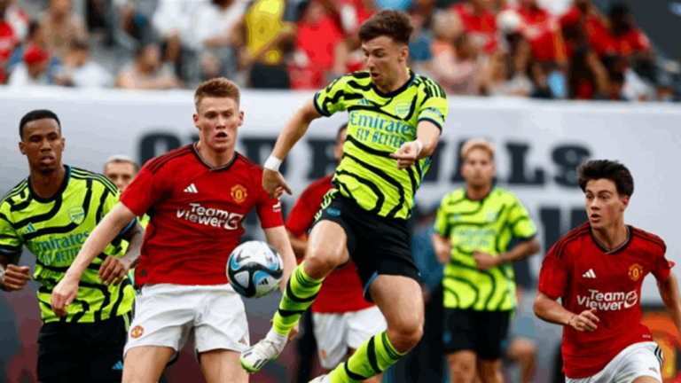 مانشستر يونايتد ” يراكل ” أرسنال رغم فوزه 2-0