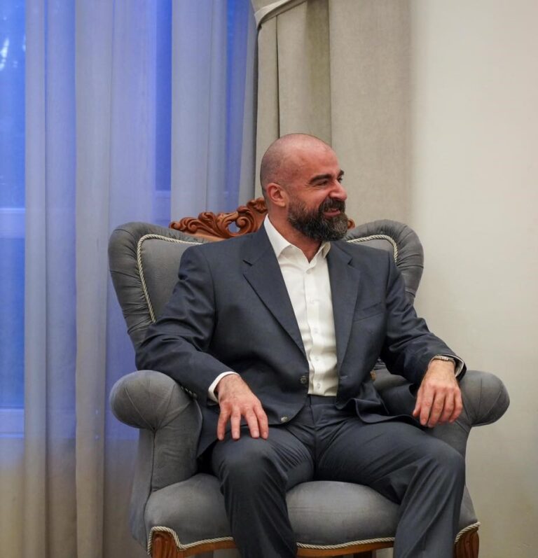 طالباني في بغداد.. تأكيد على الحلول والتمسك بالدستور