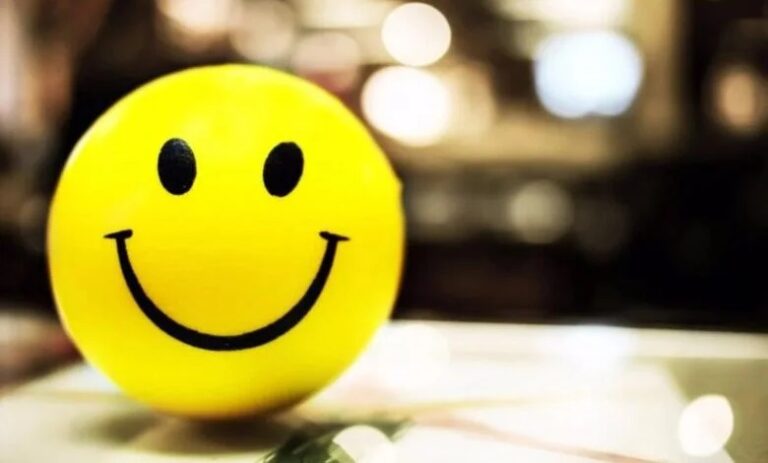 استطلاع للمسرى حول مرتبة “التعاسة” للعراق في مؤشر السعادة العالمي