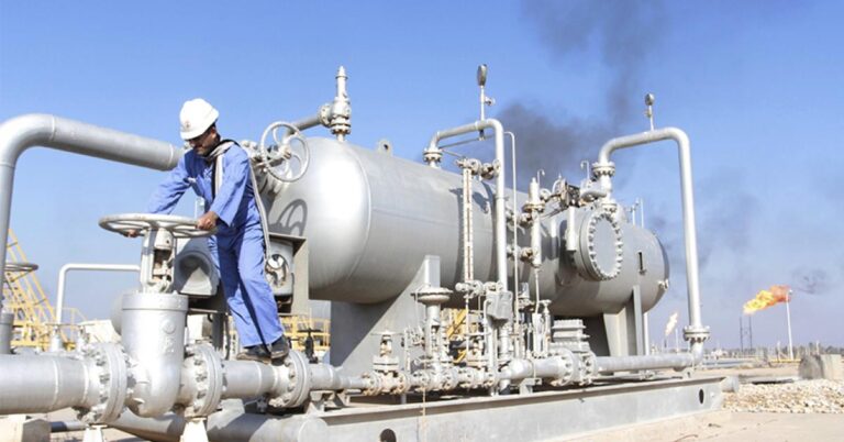 النفط: إيرادات الشهر الماضي بلغت أكثر من 8 مليارات دولار