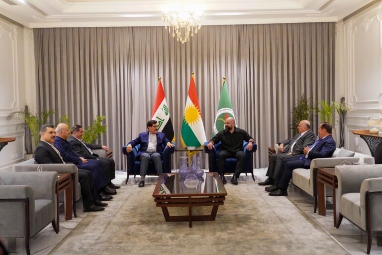 بافل طالباني يستقبل وفدا من الحزب الديمقراطي الكوردستاني في بغداد