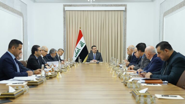 السوداني يبحث أولويات وزارتي الزراعة والموارد المائية في موازنة عام 2023