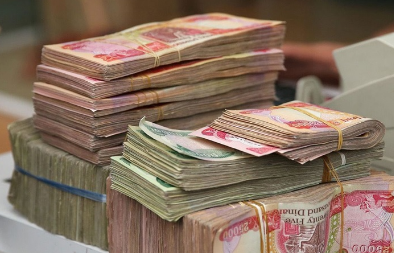 العمل تطلق رواتب متقاعدي العمال المضمونين لشهر آب