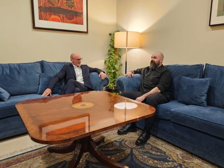 طالباني يدعو بريطانيا إلى المساعدة في منع تعريض أمن المنطقة إلى الخطر