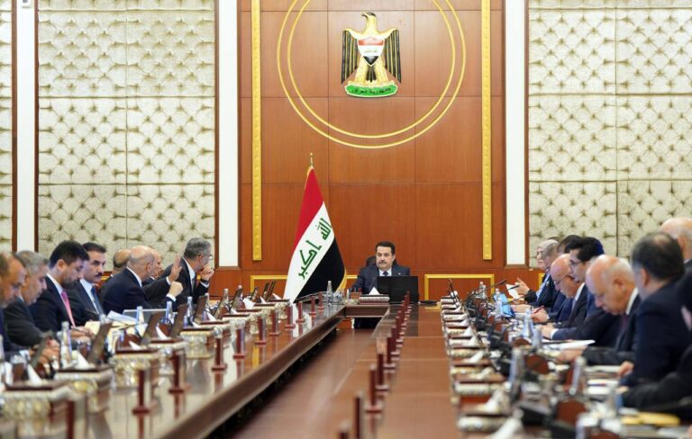 مجلس الوزراء يفصل إدارة المطارات عن سلطة الطيران ويربطها بوزارة النقل