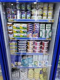 التجارة تعزز السلة الغذائية بالأجبان وحليب الكبار