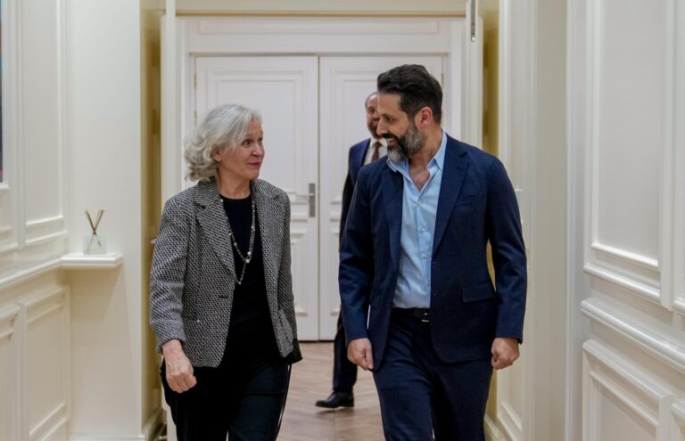 طالباني: نبذل أقصى جهدنا لتمكين المرأة في الحياة السياسية وسوق العمل