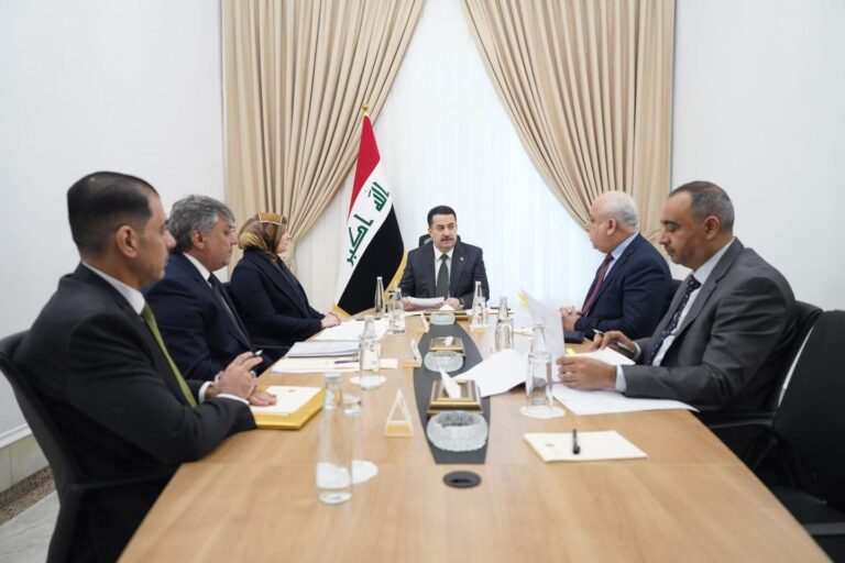 السوداني يوجه المصارف بجعل قروض مبادرة “ريادة” إلكترونية