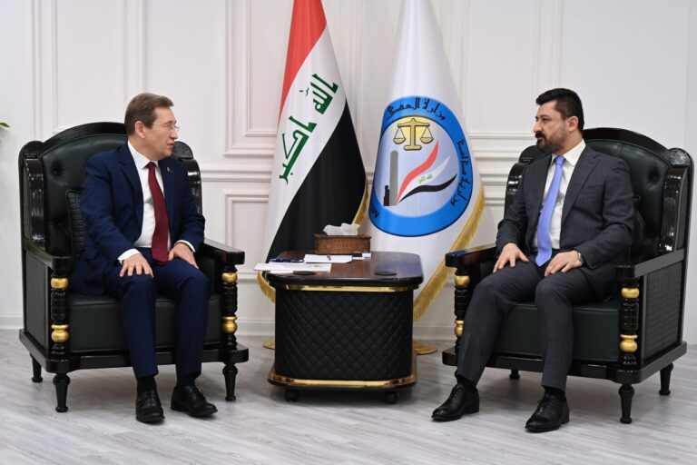 وزير العدل يبحث آليات عقد اتفاقية مشتركة مع بيلاروسيا