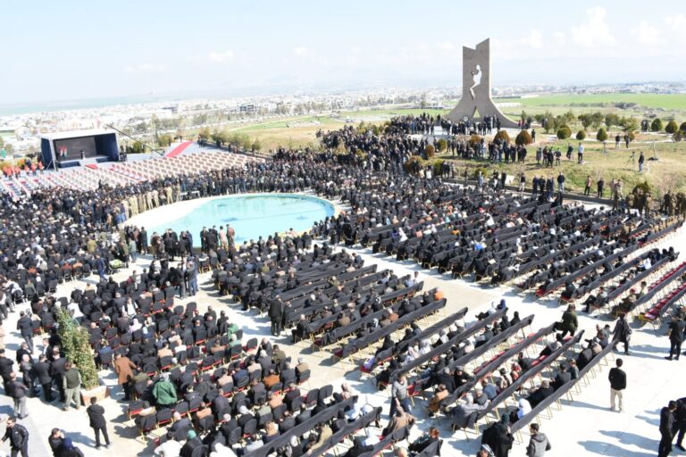 مراسم تشييع ودفن رفات (172) شهيدا من المؤنفلين برعاية السيدة الأولى