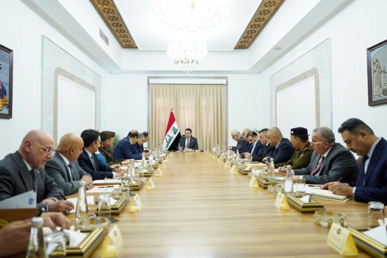 السوداني يوجه بوضع خطط الطوارئ اللازمة لتزويد المواطنين بالطاقة الكهربائية