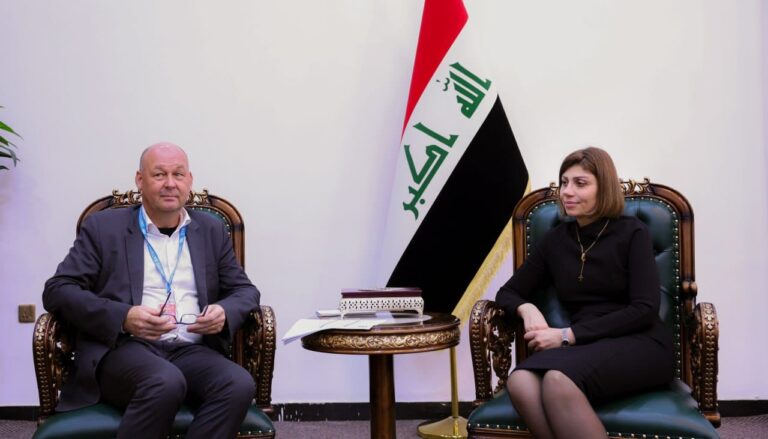 الهجرة تناقش إعادة ترميم الدور المهدمة في ناحية القحطانية وقرية كوجو