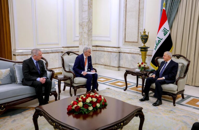 رئيس الجمهورية: نحرص على الارتقاء بخدماتنا المصرفية وحماية عملتنا الوطنية