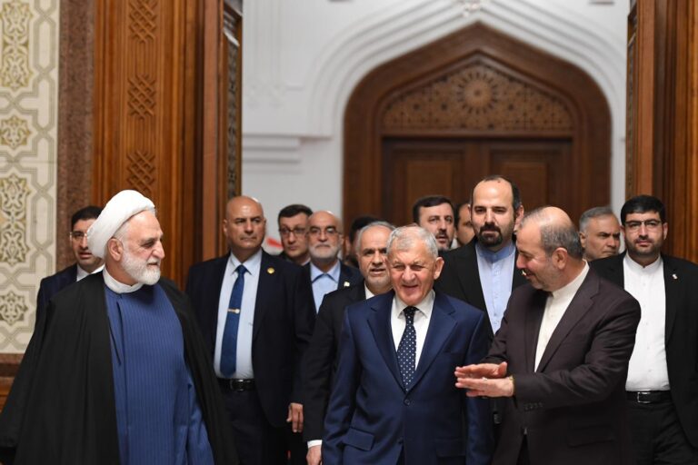 رئيس الجمهورية: ضرورة العمل وتنسيق المواقف التي تحفظ أمن العراق وإيران