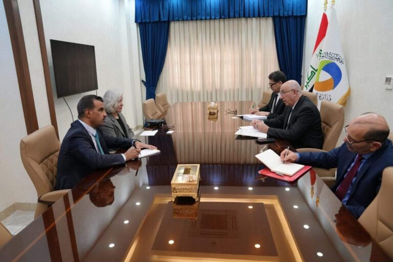 البيئة: تبادل الخبرات مهم في ملف الطاقات المتجددة وخفض انبعاثات الكربون