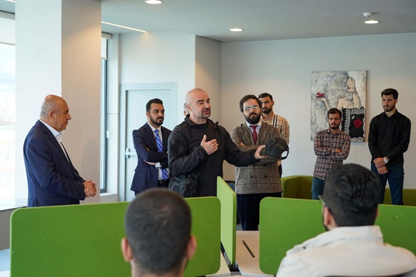 طالباني يؤكد الالتزام الراسخ بدعم الشباب وتشجيع إبداعاتهم