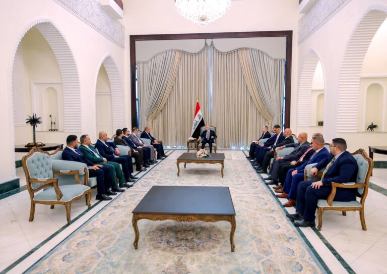 رئيس الجمهورية يؤكد ضرورة دعم وتطوير الكفاءات الشبابية وأصحاب الاختصاصات