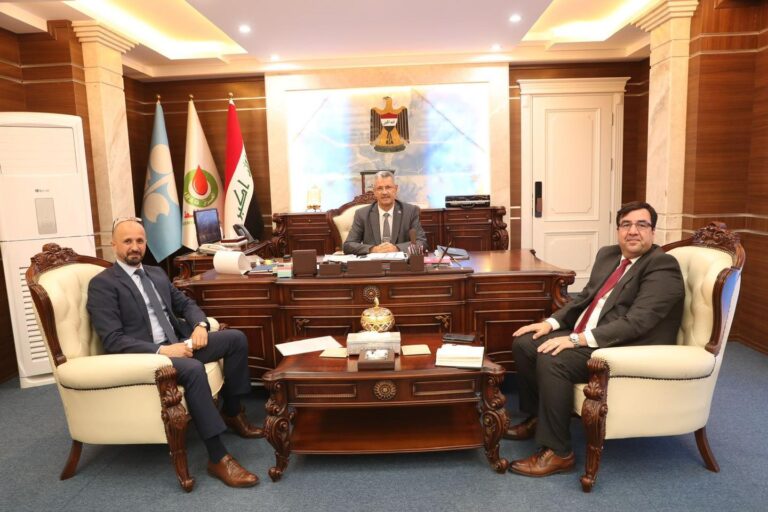 النفط تبحث مع شركة سيمنز آفاق التعاون في قطاع الغاز والطاقة المتجددة