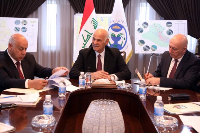 وزير البيئة: الحكومة توظف امكانياتها لأجل تحسين الواقع البيئي للأهوار