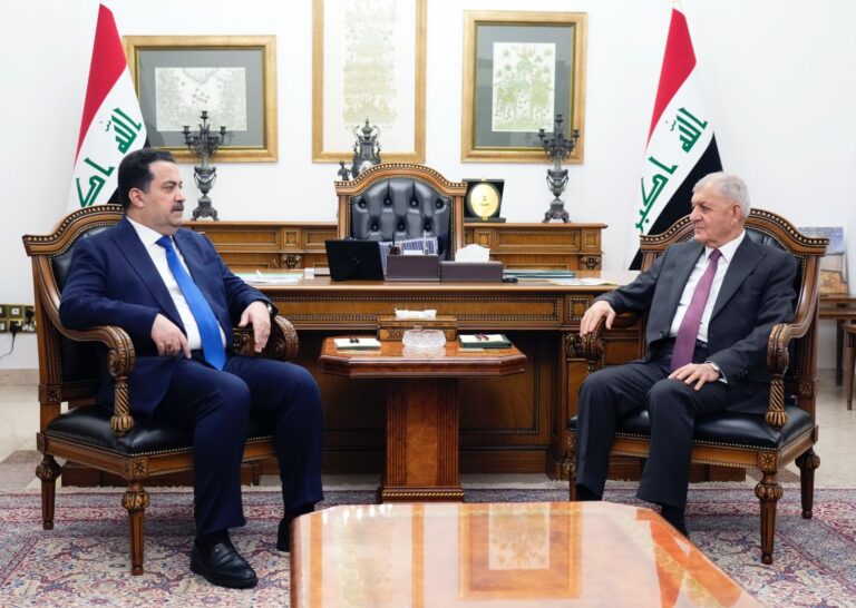 رئيسا الوزراء والجمهورية يوجهان بإنجاز عملية غلق المخيمات بشكل نهائي