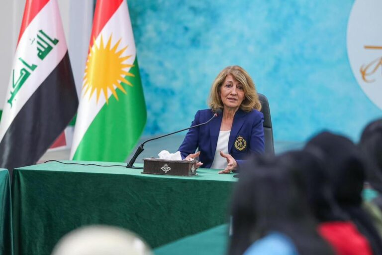 السيدة الأولى تدعو لتمكين ودعم وتعزيز دور المرأة في المجال الإعلامي