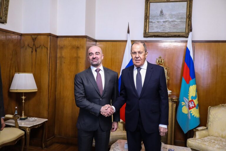 طالباني في موسكو..تمتين العلاقات وإبعاد العراق عن الصراع أبرز الملفات