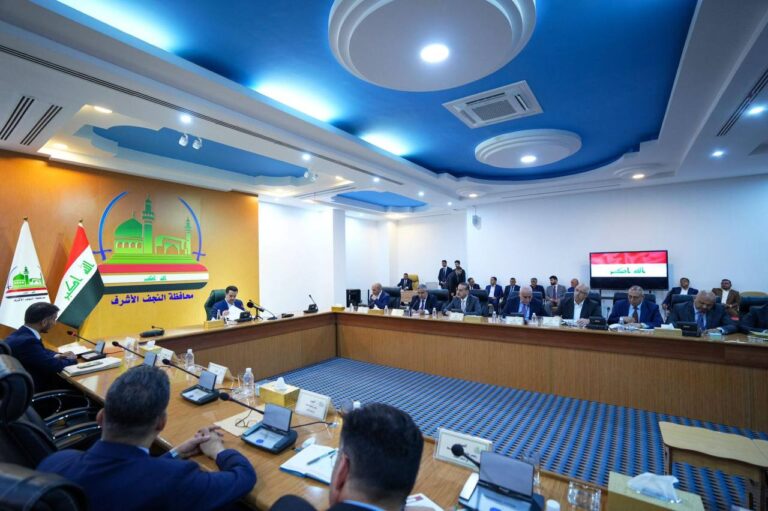 رئيس الوزراء يؤكد على استحقاقات المواطن في البرنامج الحكومي