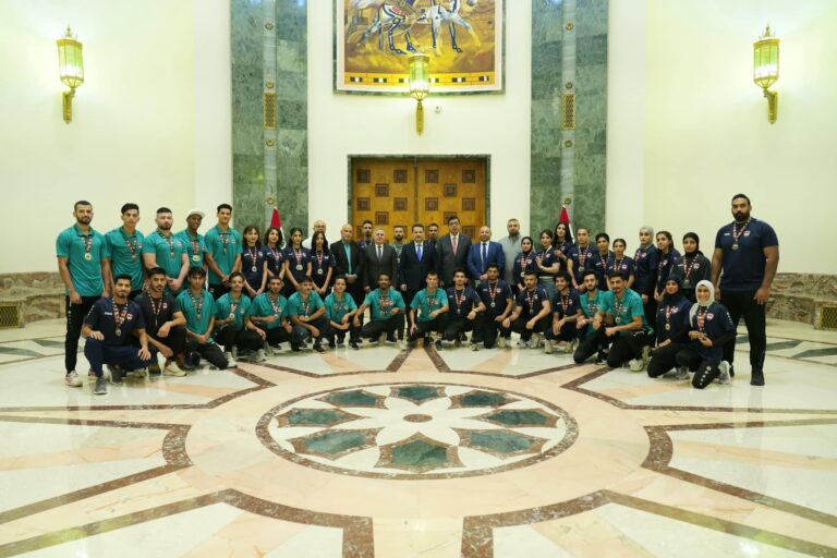 رئيس الوزراء يعلن عن 3 مشاريع لتطوير القطاع الرياضي في العراق