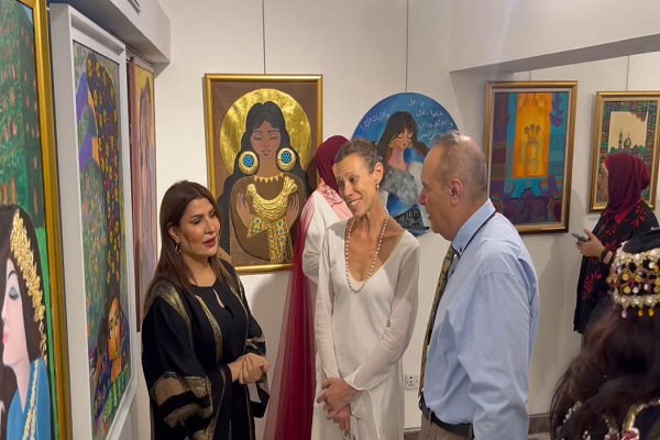 افتتاح معرض “ملكات بابل” بمشاركة 35 فنانة في بغداد