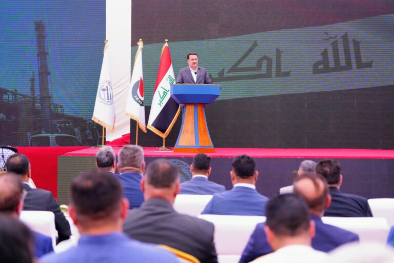 السوداني يفتتح مشروعا في البصرة يؤمن حاجة البلد من البنزين المحسن