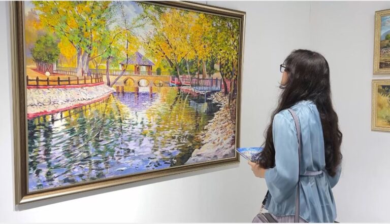 التشكيلي آكو غريب للمسرى: أعمالي تجسد التاريخ والتراث الشعبي القديم للكرد