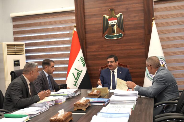 وزير التجارة : ضرورة الالتزام بالمعايير المهنية لتحقيق نتائج أفضل