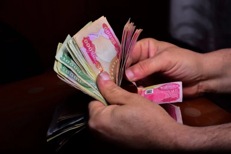 العمل تعلن إطلاق راتب المعين المتفرغ لشهر تموز