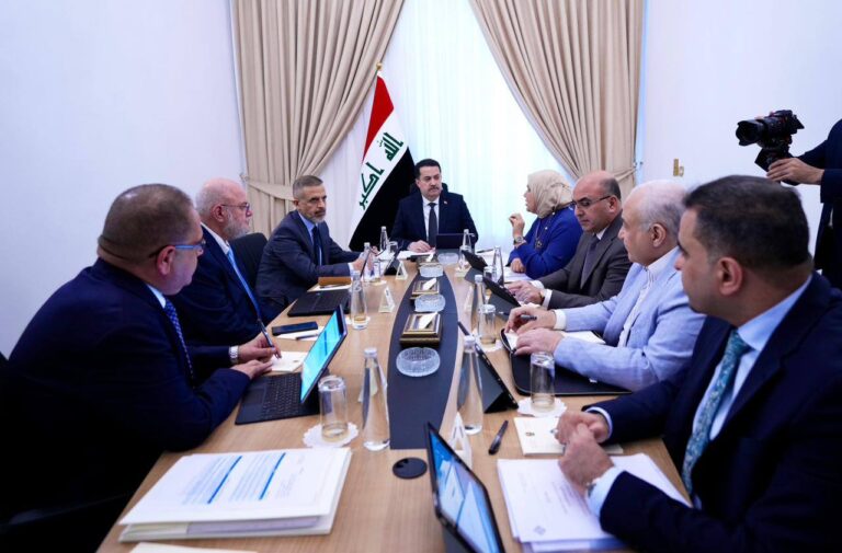 السوداني يوجه بتشكيل لجنة لدراسة عروض شركات القطاع الخاص لبناء المدارس