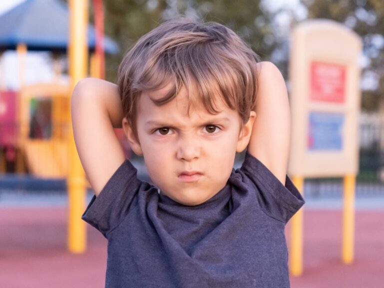 هل تربية الأبناء مهمة صعبة؟