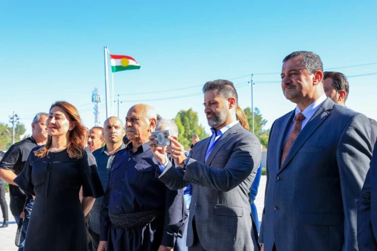 طالباني يفتتح مدرسة في السليمانية ويثمن جهود المتبرع بها