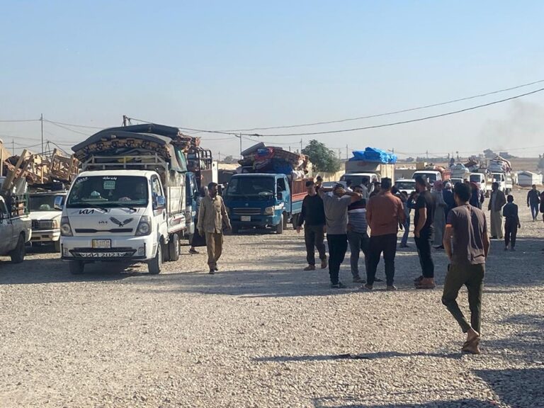 الهجرة تعلن عودة 767 نازحاً من مخيمات أربيل إلى نينوى