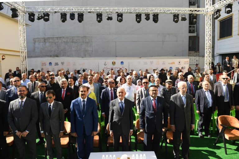 رئيس الجمهورية يؤكد ضرورة التنسيق والتواصل مع المكتبات والجامعات العالمية الرصينة